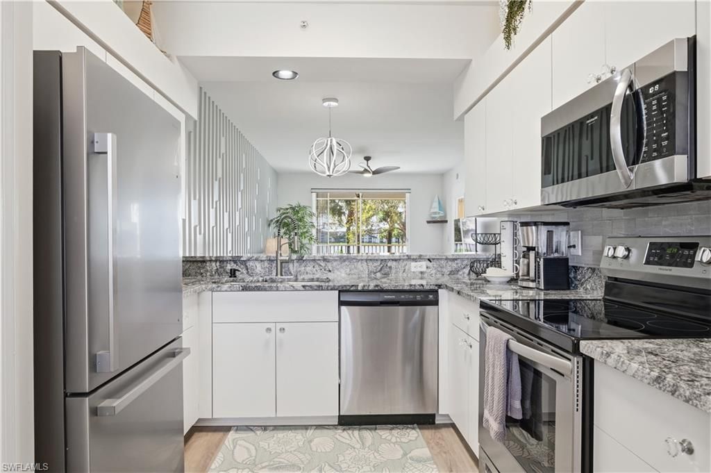 8076 Queen Palm Ln, Unit 424, Fort Myers, FL 33966 Photo