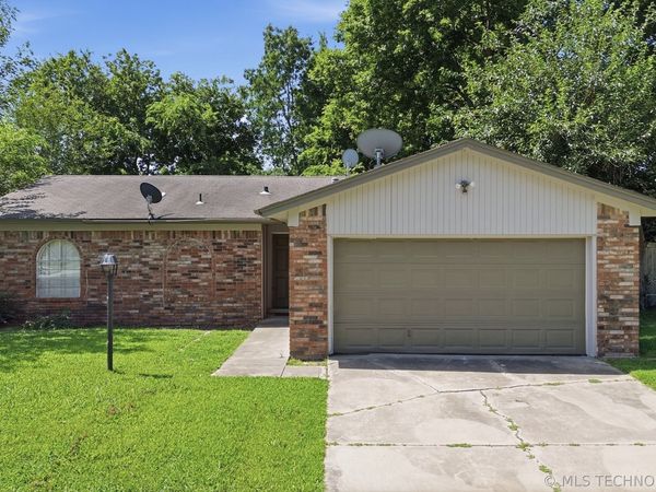 11552 E 27th Court, Tulsa, OK 74129