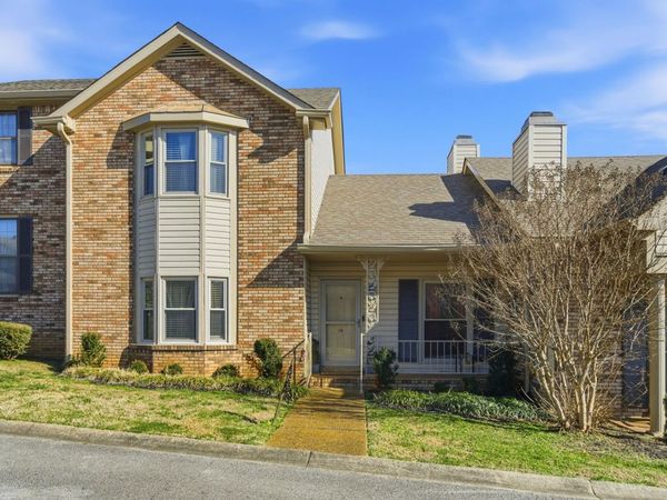1818 Memorial Dr , Unit 18, Clarksville, TN 37043