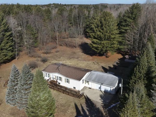 20334 11 Mile Road, Leroy, MI 49655