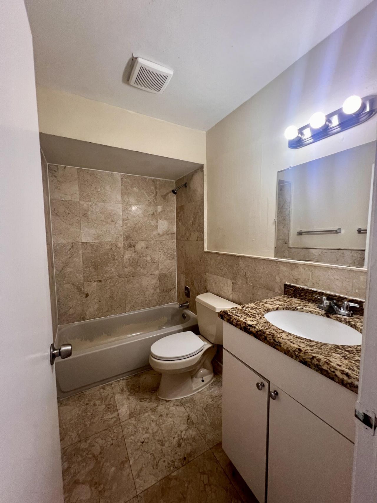 6034 Forest Hill Boulevard, Unit 209, West Palm Beach, FL 33415 Photo