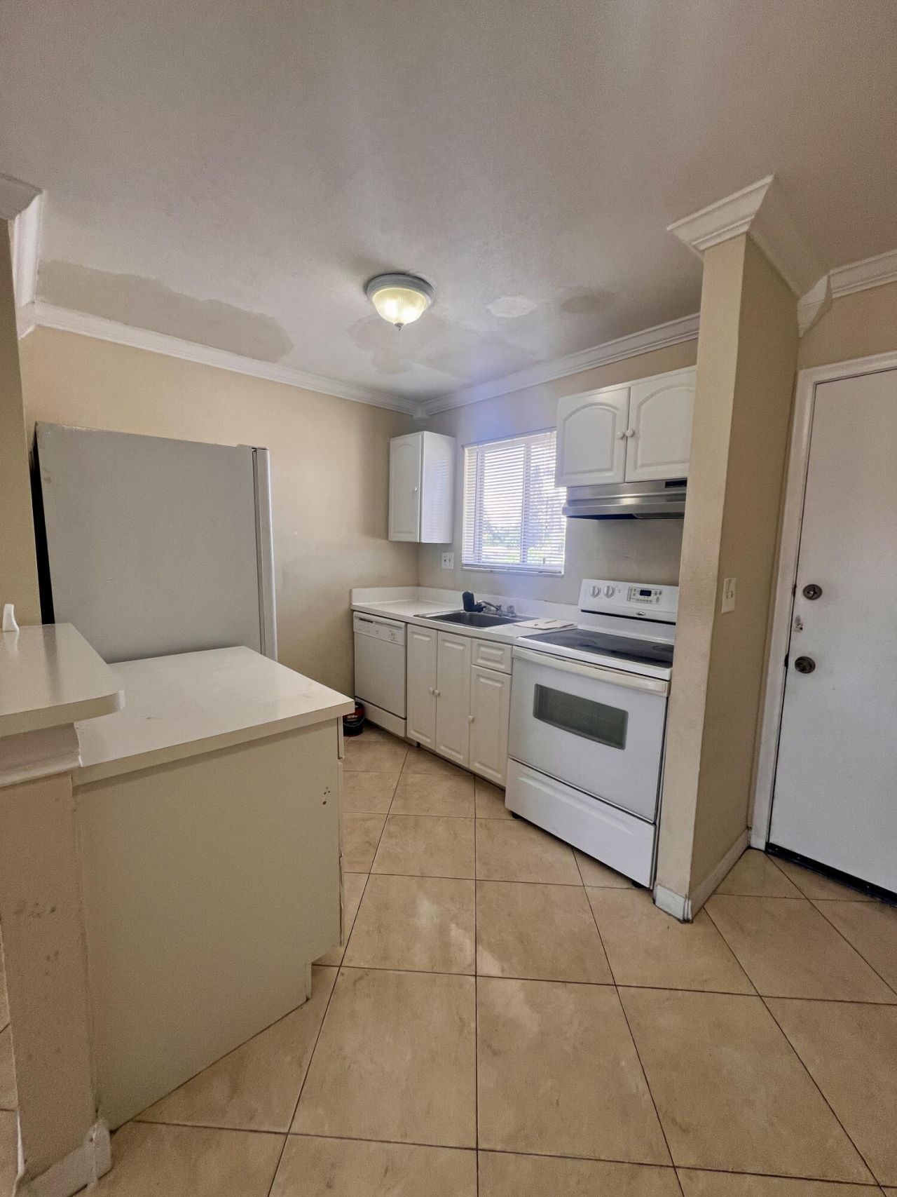 6034 Forest Hill Boulevard, Unit 209, West Palm Beach, FL 33415 Photo