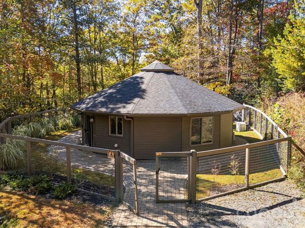 16 Caddis Court , Marshall, NC 28753