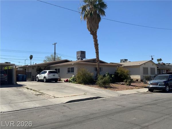 4671 Marnell Drive , Las Vegas, NV 89121