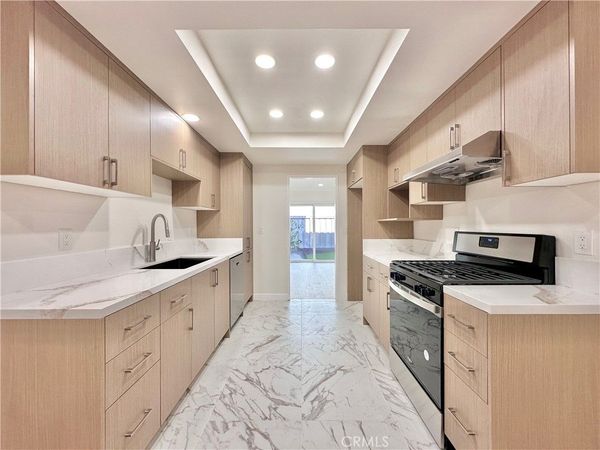 912 Plaza Escondido, Fullerton, CA 92833