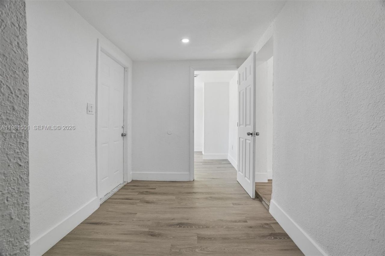 1601 NW 50th St , Miami, FL 33142 Photo