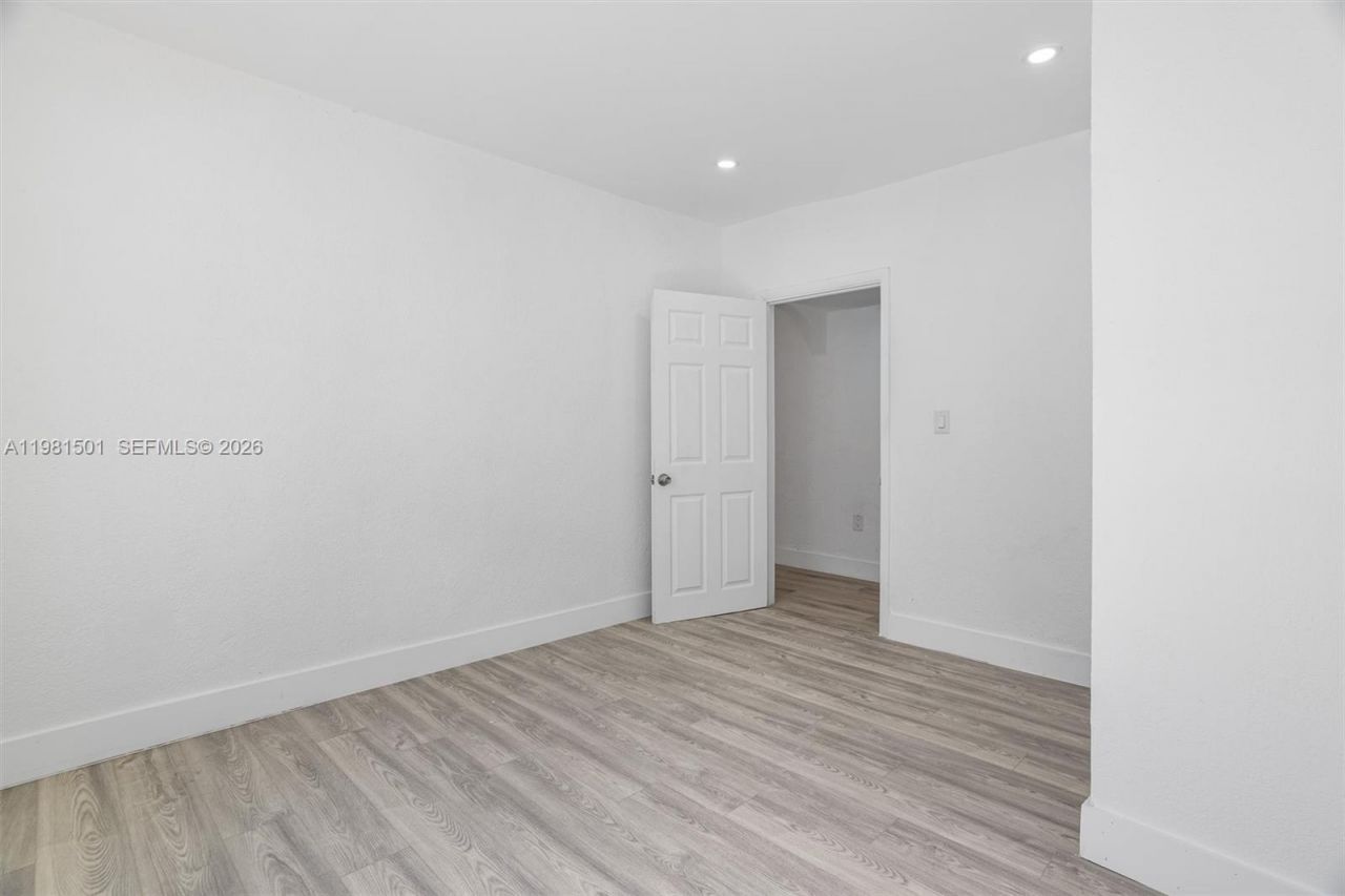 1601 NW 50th St , Miami, FL 33142 Photo