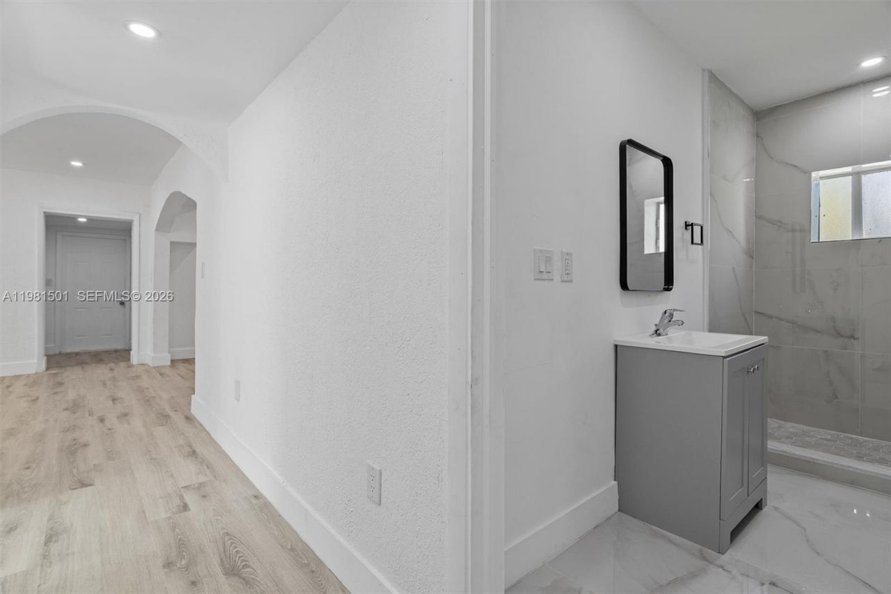 1601 NW 50th St , Miami, FL 33142 Photo