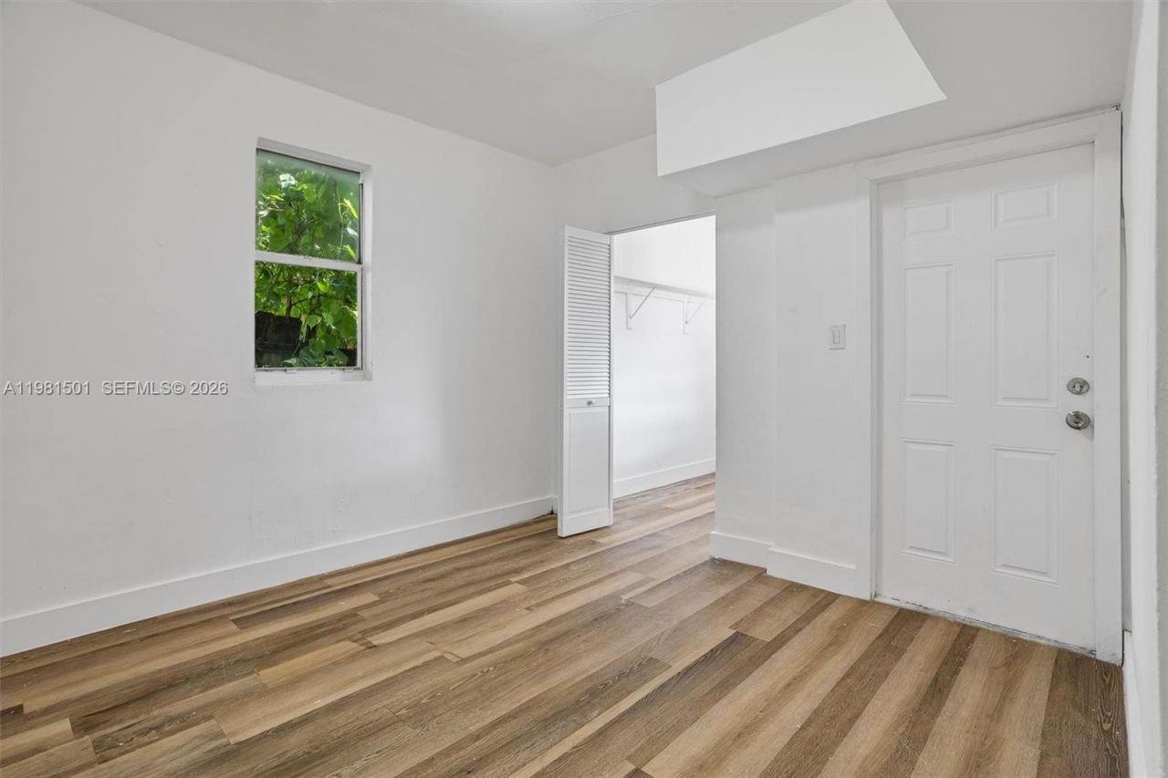 1601 NW 50th St , Miami, FL 33142 Photo