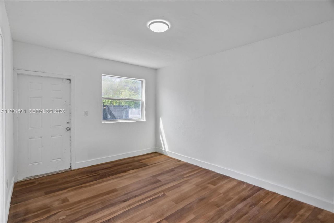 1601 NW 50th St , Miami, FL 33142 Photo