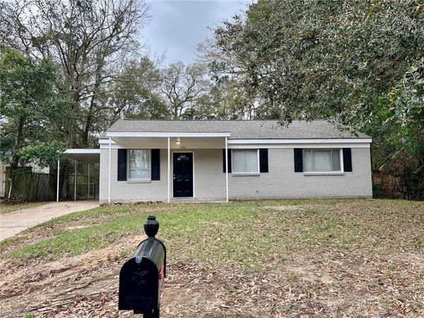 460 Seabreeze Road E, Mobile, AL 36609