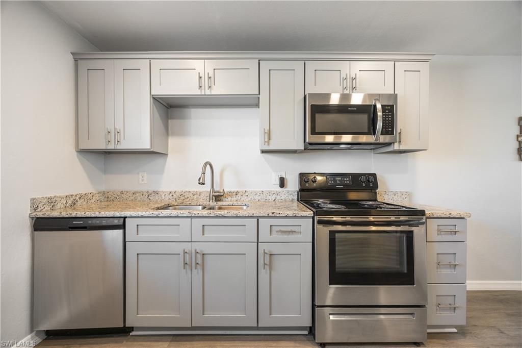 8761 Lueck Ln , Unit 3, Fort Myers, FL 33919 Photo