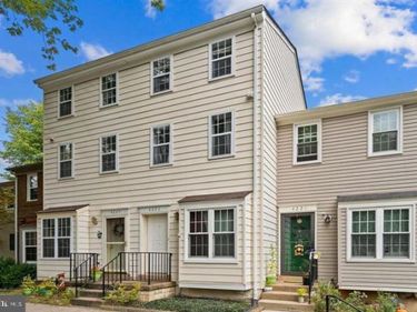 4223 SAUTERNE COURT, CHANTILLY, VA 20151