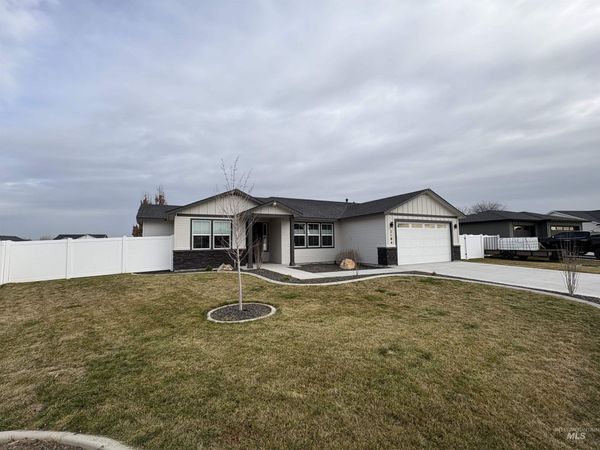 2184 Austin Way, Fruitland, ID 83619