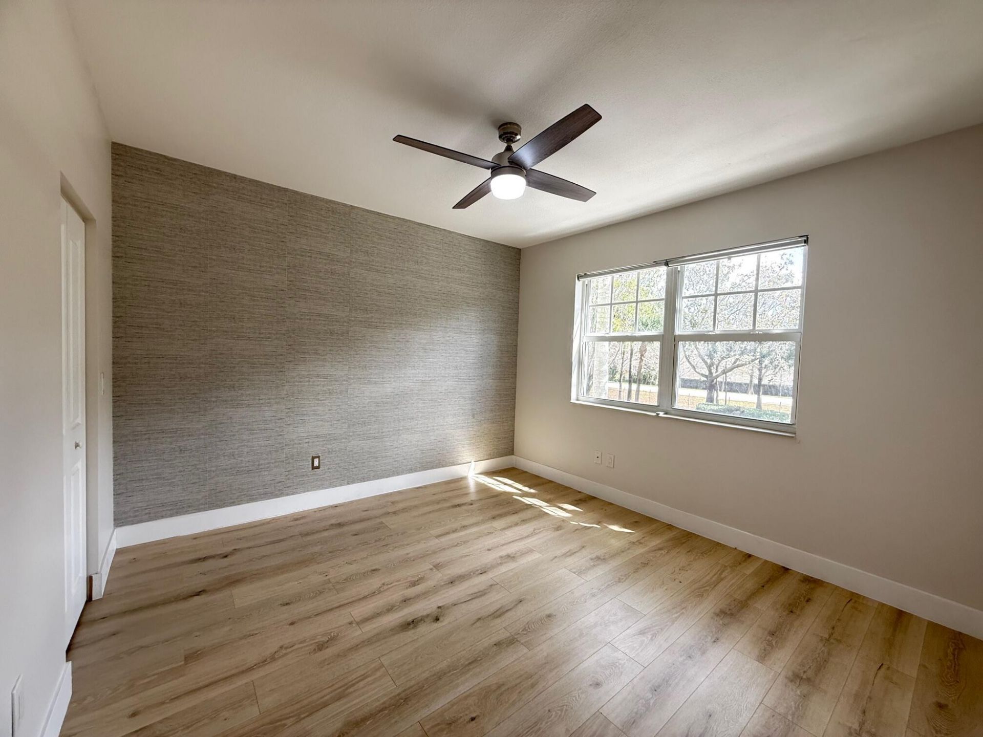 5860 W Sample Road, Unit 202, Coral Springs, FL 33067 Photo