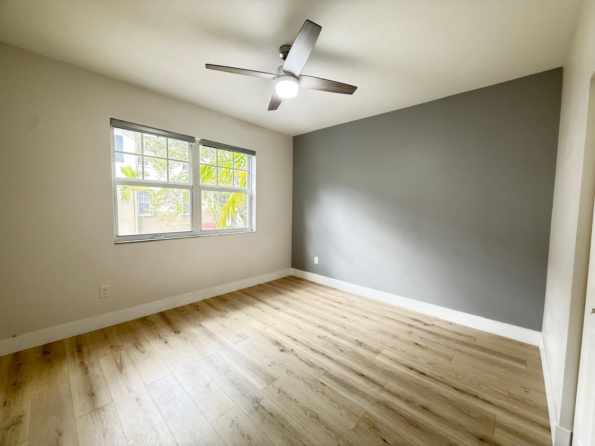 5860 W Sample Road, Unit 202, Coral Springs, FL 33067 Photo