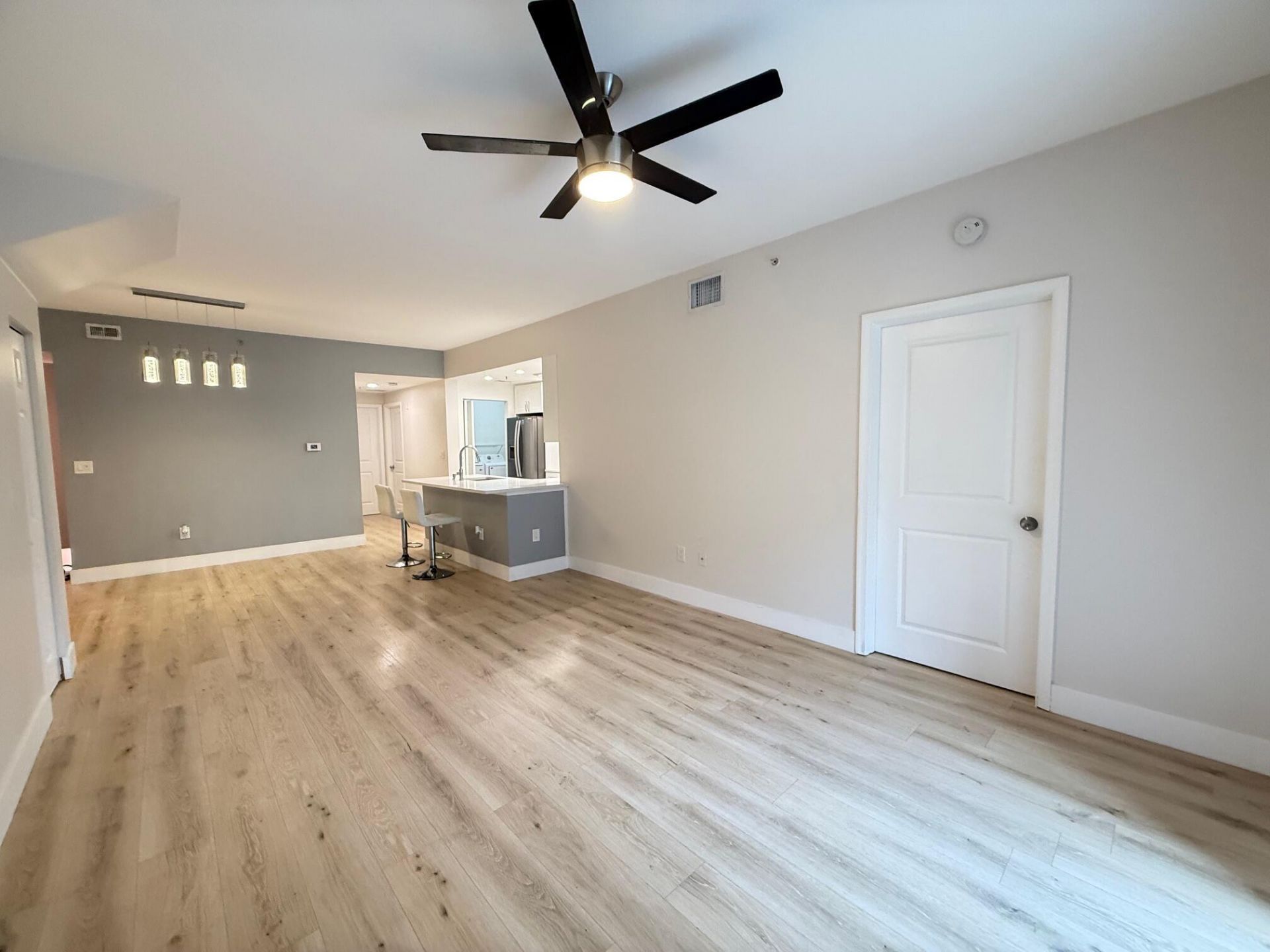 5860 W Sample Road, Unit 202, Coral Springs, FL 33067 Photo