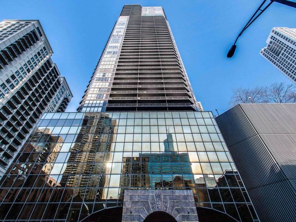 10 E ONTARIO Street, Unit 3512, Chicago, IL 60611