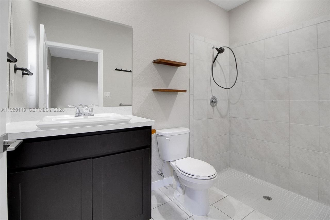 552 NE 5th Way , Florida City, FL 33034 Photo