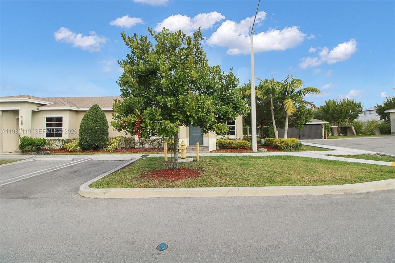 552 NE 5th Way , Florida City, FL 33034 Photo