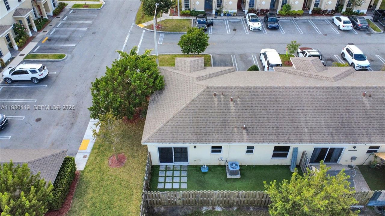 552 NE 5th Way , Florida City, FL 33034 Photo