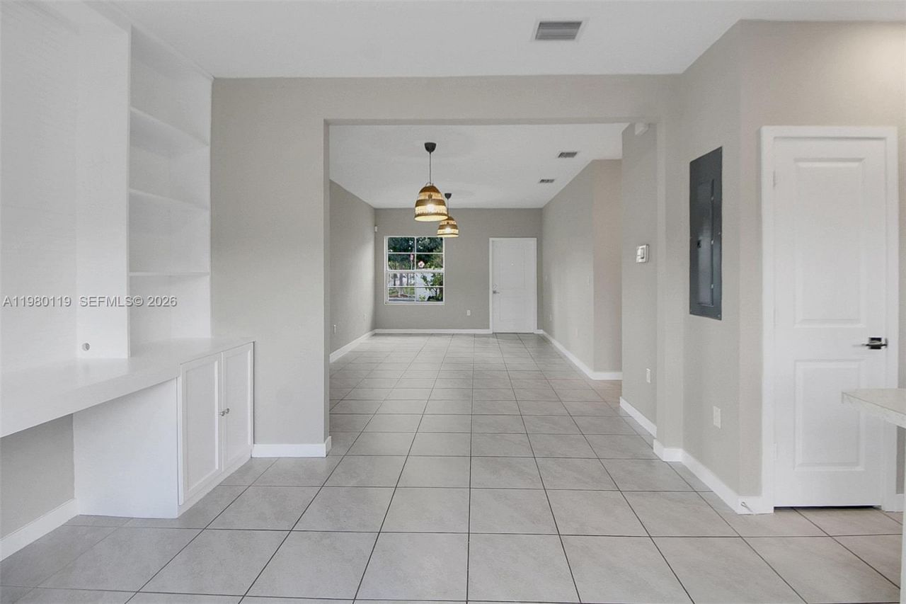 552 NE 5th Way , Florida City, FL 33034 Photo