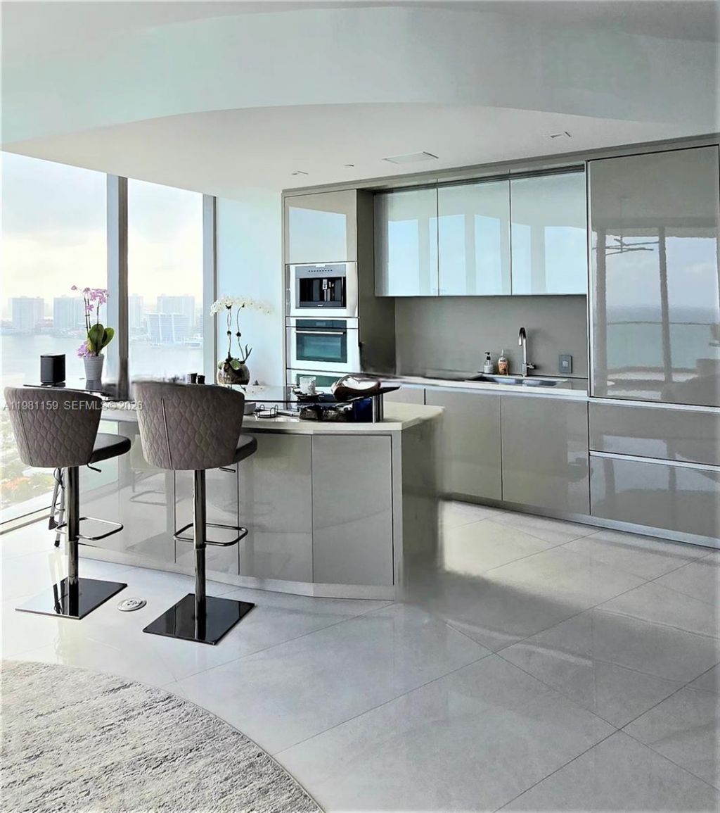 18975 Collins Ave, Unit 2504, Sunny Isles Beach, FL 33160 Photo