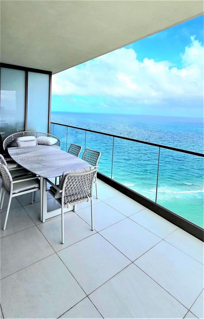 18975 Collins Ave, Unit 2504, Sunny Isles Beach, FL 33160 Photo