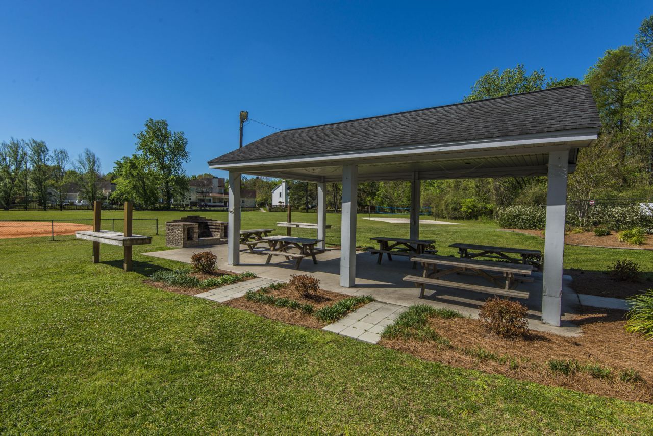 113 Hampton Drive Photo 44