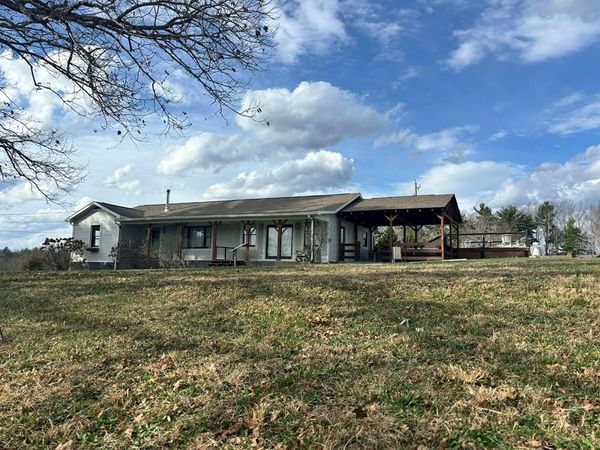 1726 Brush Creek Falls Rd, Princeton, WV 24740