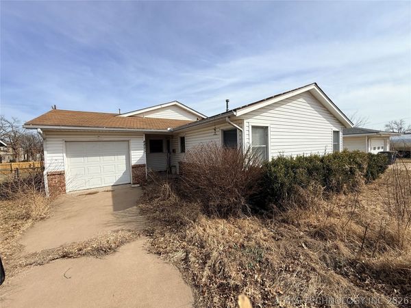 4825 S Lawton Avenue, Tulsa, OK 74107