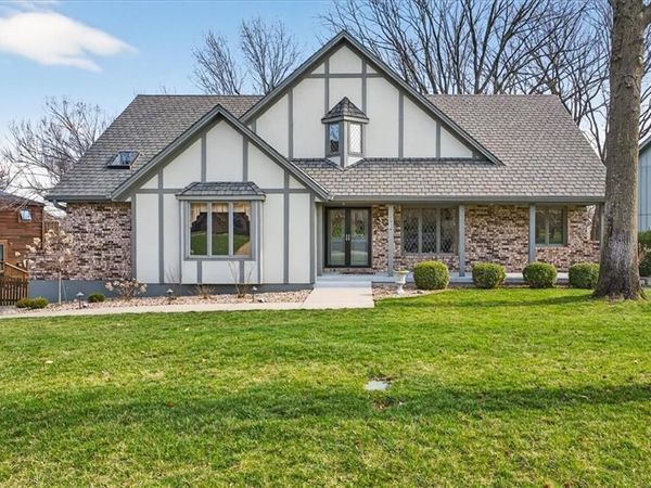 210 Cypress Street, Lee's Summit, MO 64064