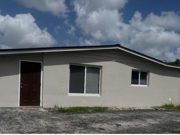 3900 SW 59th Ave, Davie, FL 33314