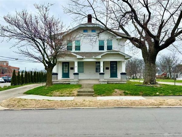 29 East Drive, Oakwood, OH 45419