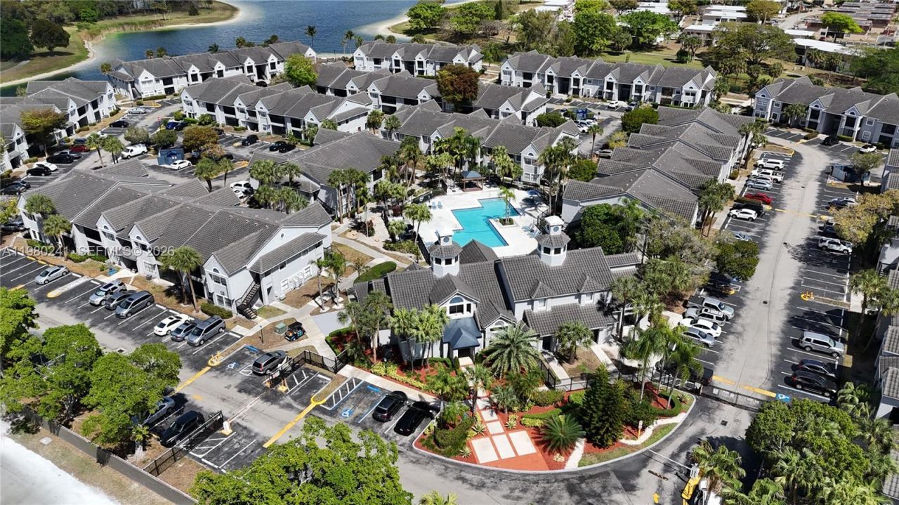 15050 SW 103rd Ter , Unit 7108, Miami, FL 33196 Photo