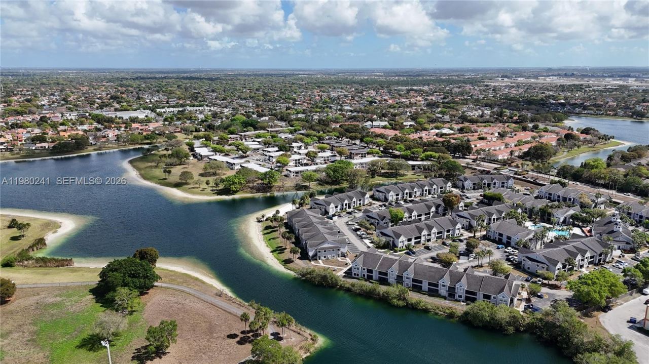 15050 SW 103rd Ter , Unit 7108, Miami, FL 33196 Photo