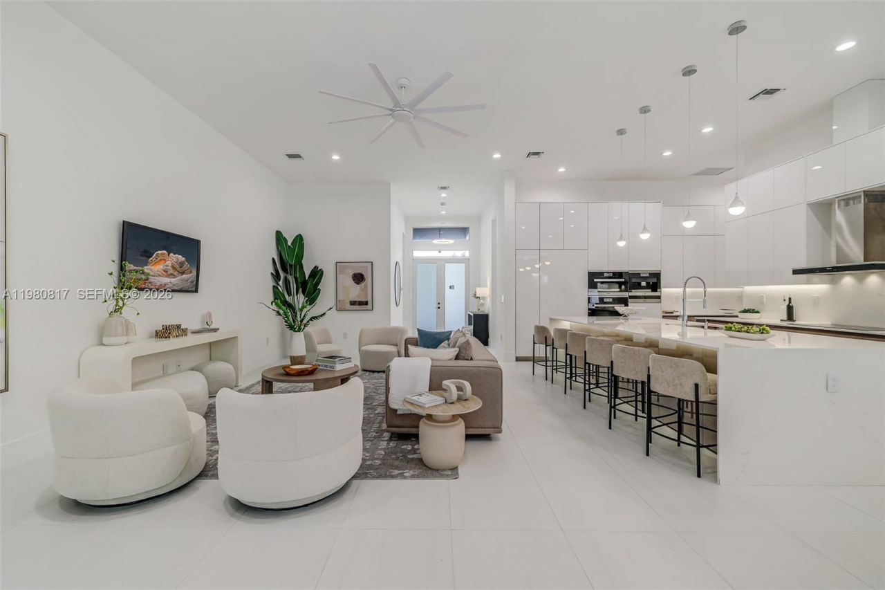 11412 NE 8th Ave , Biscayne Park, FL 33161 Photo