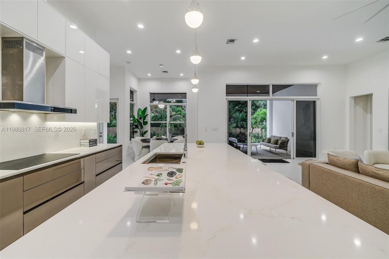 11412 NE 8th Ave , Biscayne Park, FL 33161 Photo