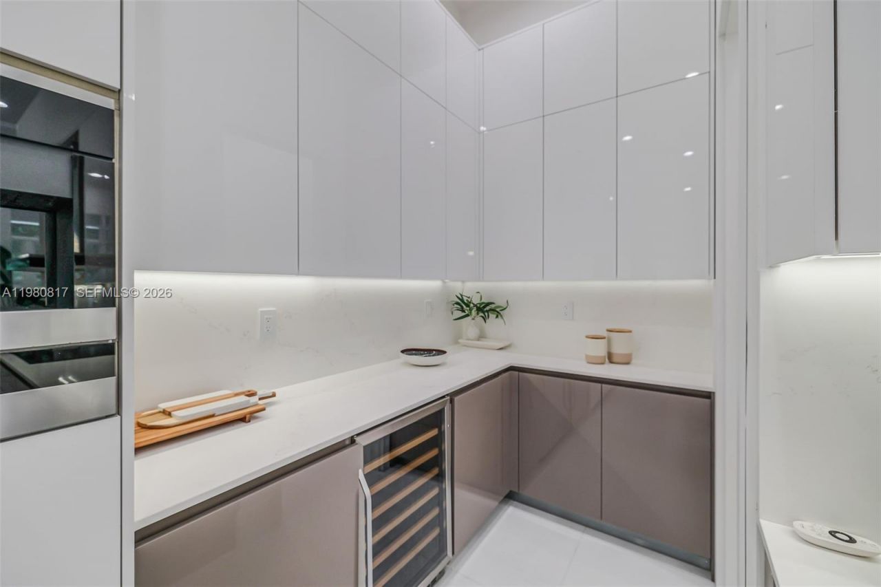 11412 NE 8th Ave , Biscayne Park, FL 33161 Photo