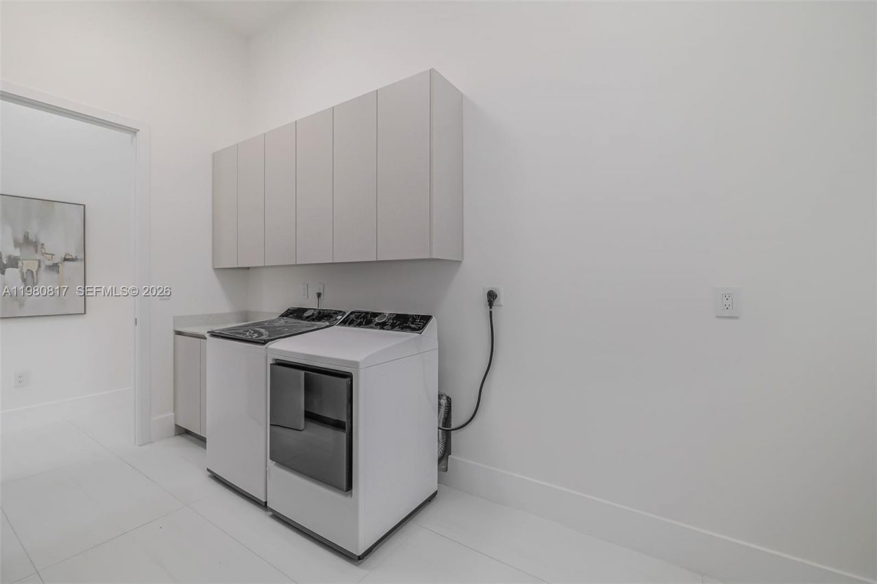 11412 NE 8th Ave , Biscayne Park, FL 33161 Photo