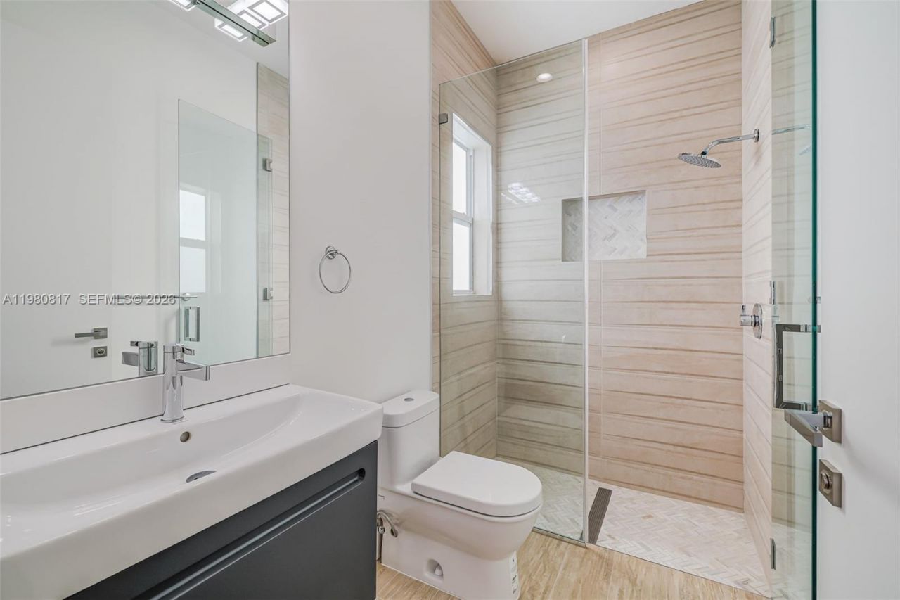 11412 NE 8th Ave , Biscayne Park, FL 33161 Photo