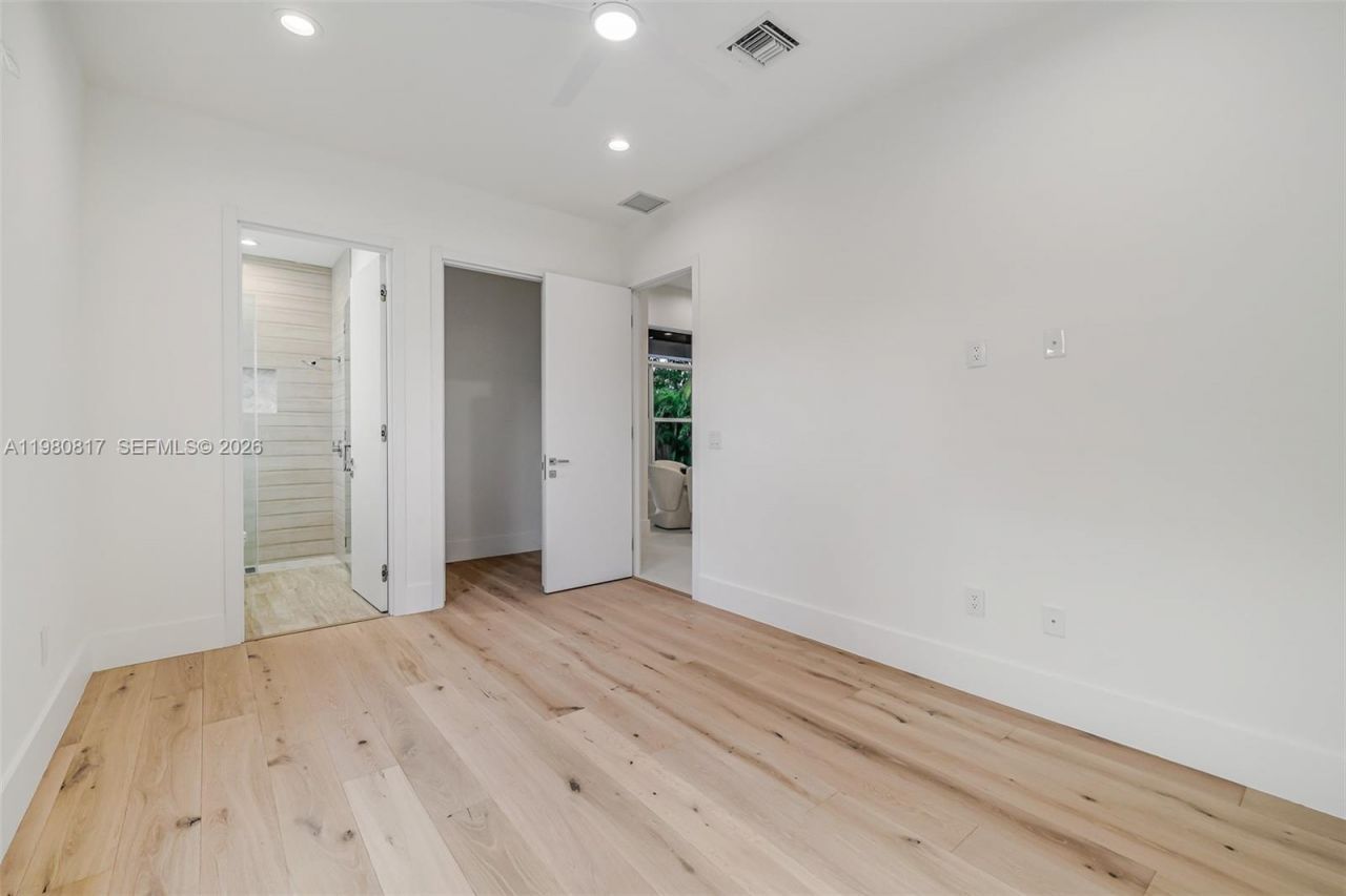 11412 NE 8th Ave , Biscayne Park, FL 33161 Photo