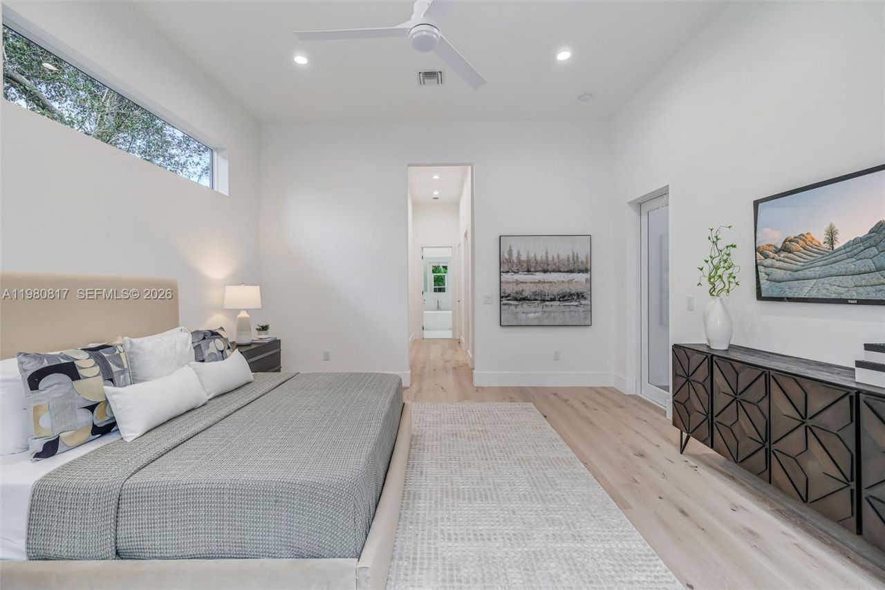 11412 NE 8th Ave , Biscayne Park, FL 33161 Photo