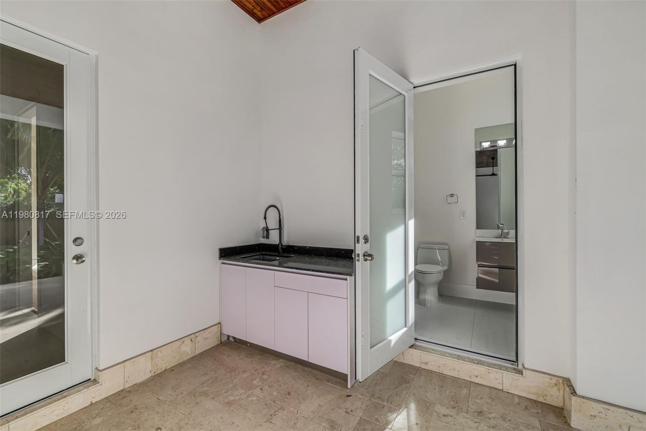 11412 NE 8th Ave , Biscayne Park, FL 33161 Photo