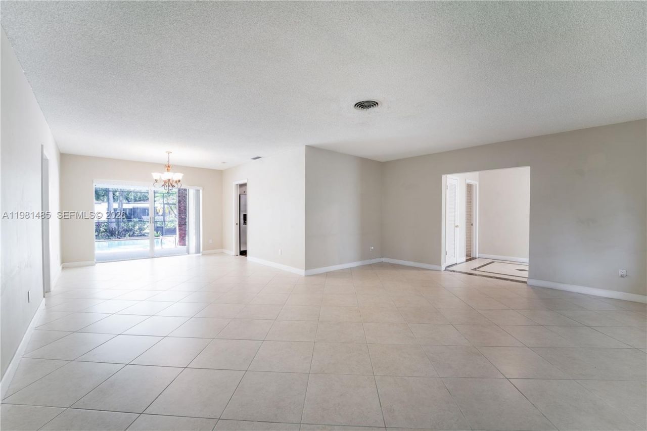 7970 SW 146th St, Palmetto Bay, FL 33158 Photo