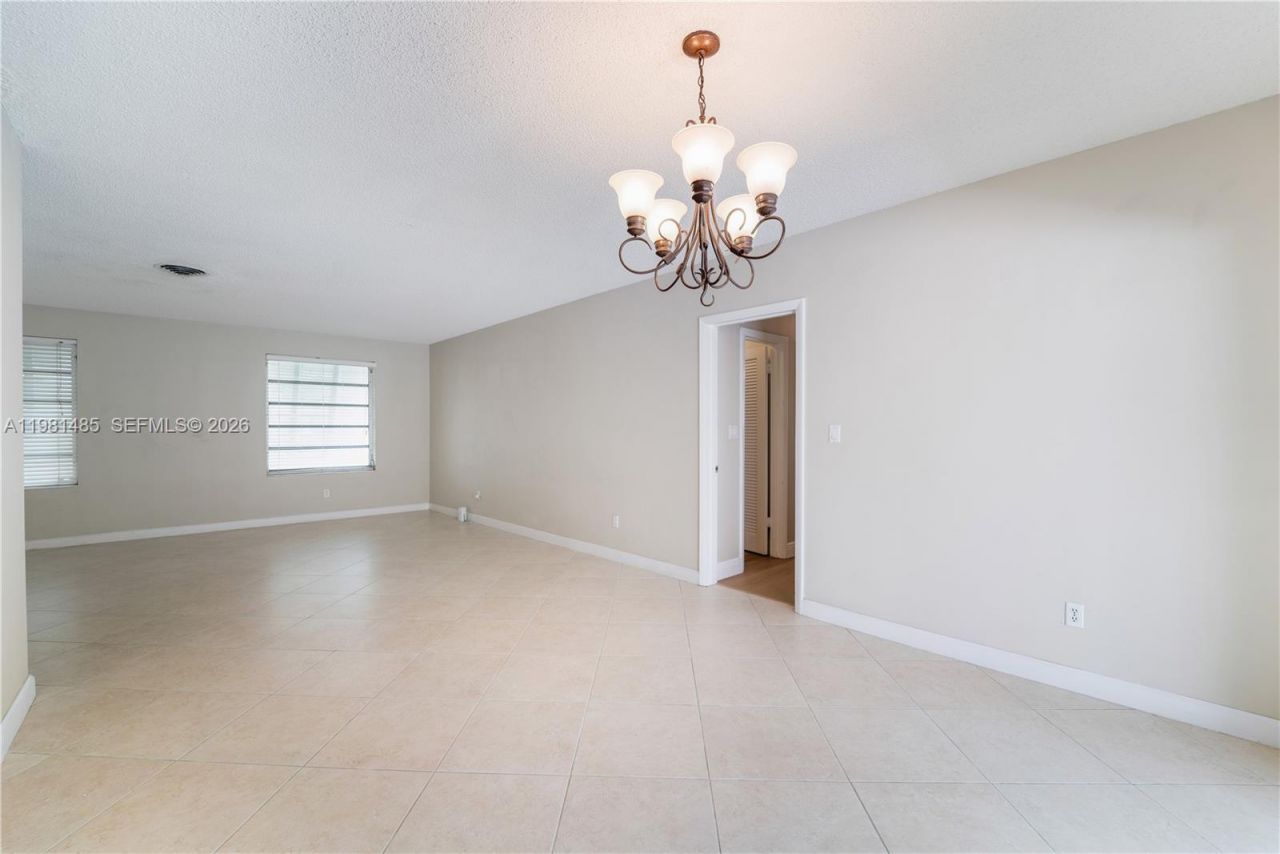 7970 SW 146th St, Palmetto Bay, FL 33158 Photo