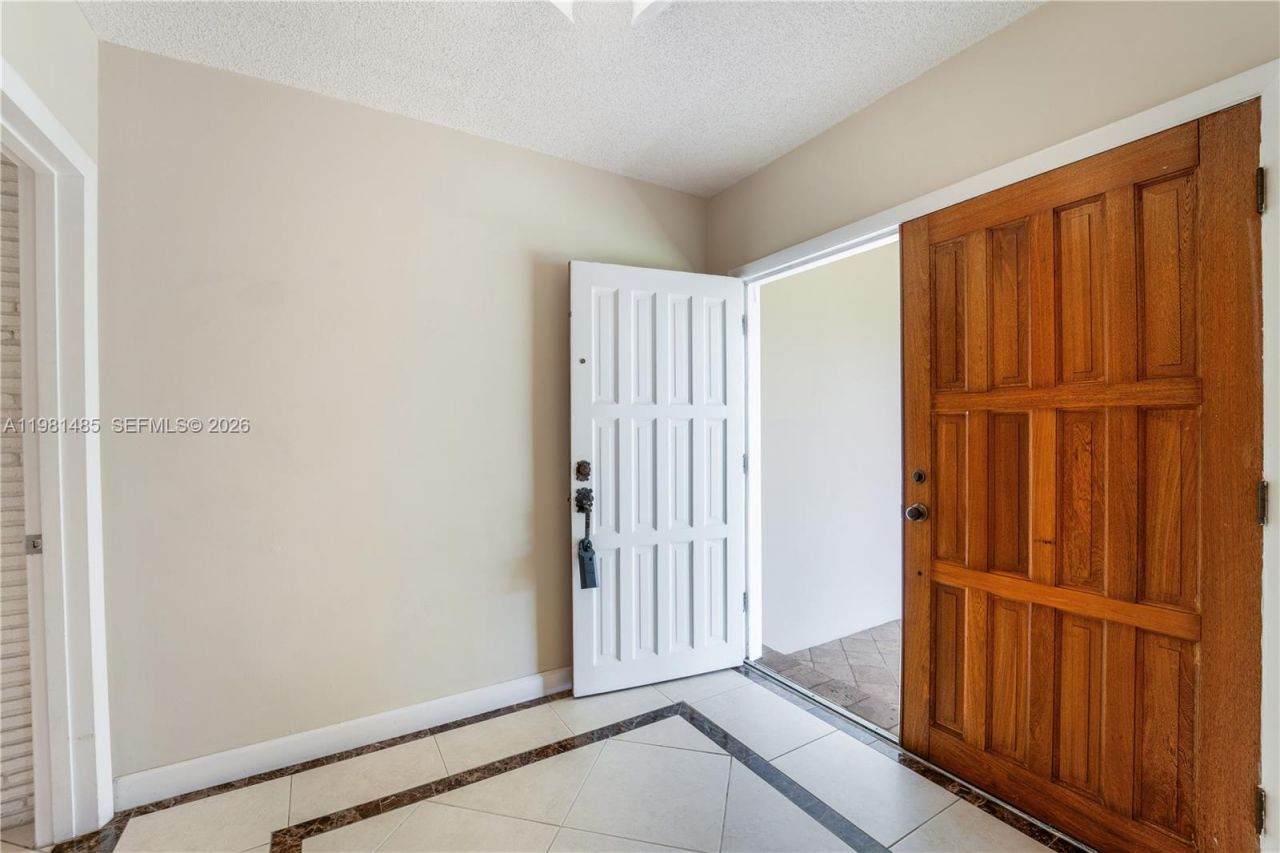 7970 SW 146th St, Palmetto Bay, FL 33158 Photo