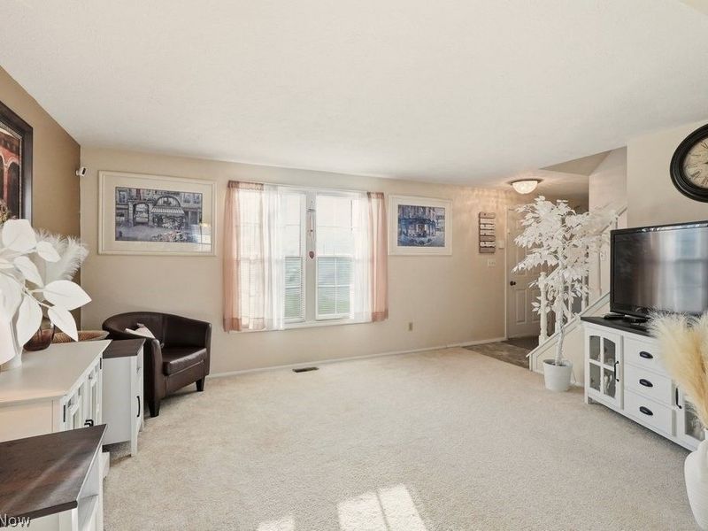 5518 Pond Court, Stow, OH 44224 Photo 10