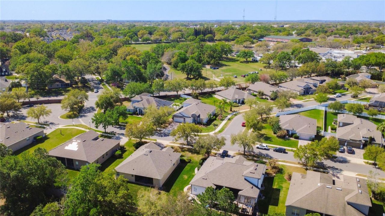 336 Courtlea Park Drive , Winter Garden, FL 34787 Photo