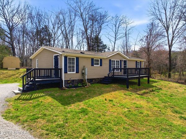 64 County Road 100 , Decatur, TN 37322